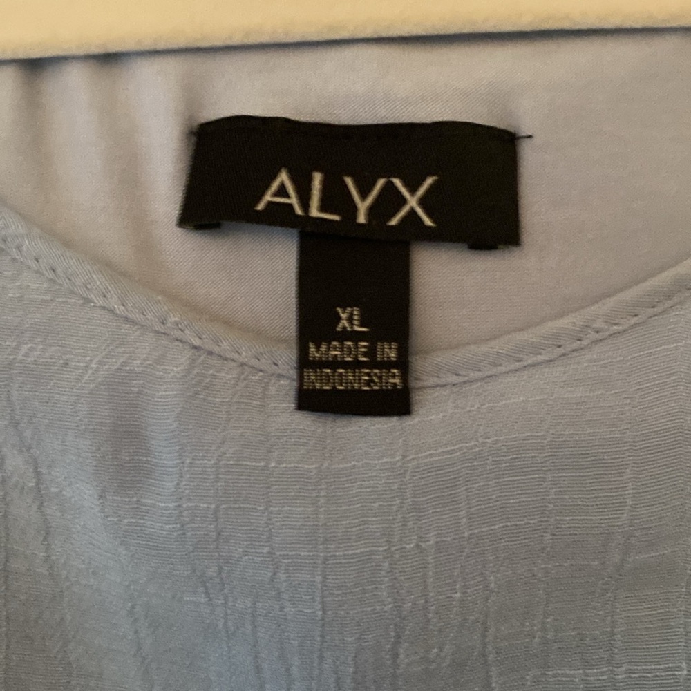 Beautiful baby blue top size XL. $9 - Picture 2 of 4